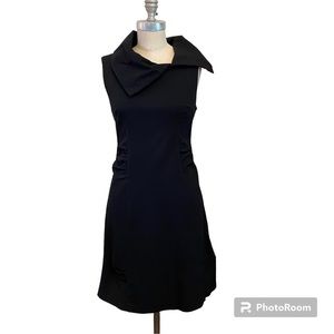 Black sleeveless dress with fold-over collar lots of stretch! Size S. Porto SF